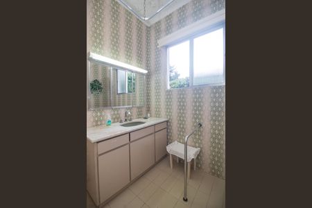 Casa à venda com 408m², 6 quartos e 2 vagasBanheiro