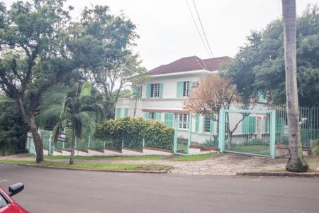 Casa à venda com 408m², 6 quartos e 2 vagasFachada