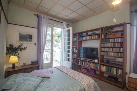 Casa à venda com 408m², 6 quartos e 2 vagasQuarto 5