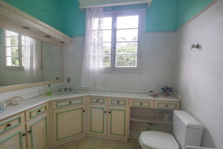 Casa à venda com 408m², 6 quartos e 2 vagasBanheiro 2