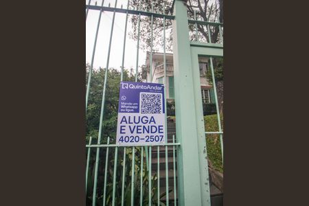 Casa à venda com 408m², 6 quartos e 2 vagasPlaca