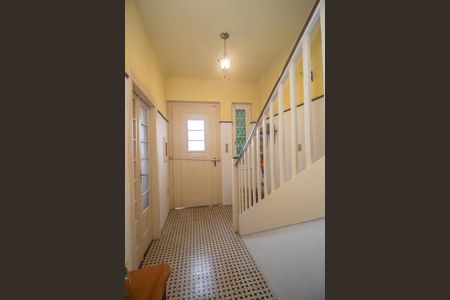 Casa à venda com 408m², 6 quartos e 2 vagasCorredor