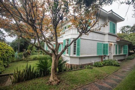 Casa à venda com 408m², 6 quartos e 2 vagasQuintal