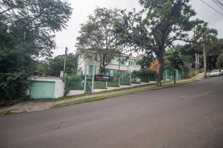 Casa à venda com 408m², 6 quartos e 2 vagasFachada