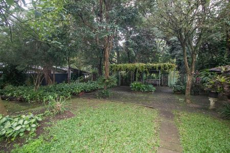 Casa à venda com 408m², 6 quartos e 2 vagasQuintal