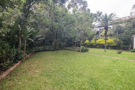 Casa à venda com 408m², 6 quartos e 2 vagasQuintal