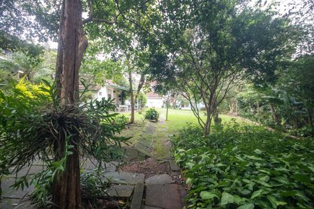 Casa à venda com 408m², 6 quartos e 2 vagasQuintal