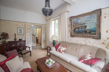 Casa à venda com 408m², 6 quartos e 2 vagasSala