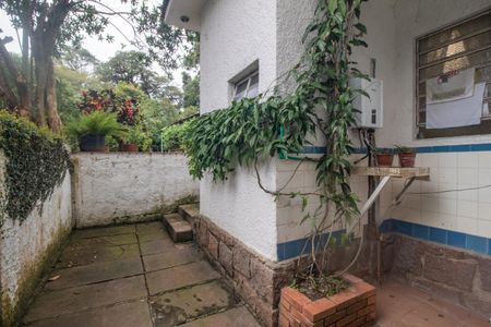 Casa à venda com 408m², 6 quartos e 2 vagasÁrea de Serviço