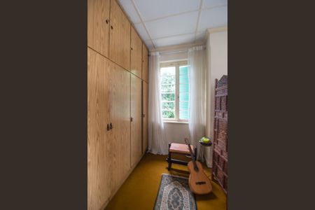 Casa à venda com 408m², 6 quartos e 2 vagasQuarto 3