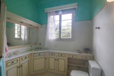 Casa à venda com 408m², 6 quartos e 2 vagasBanheiro 2