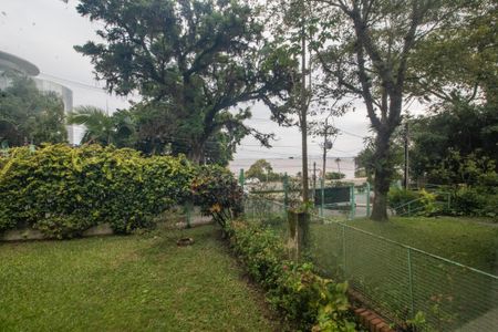 Casa à venda com 408m², 6 quartos e 2 vagasVista