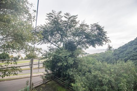 Casa à venda com 408m², 6 quartos e 2 vagasVista