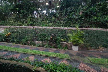 Casa à venda com 408m², 6 quartos e 2 vagasVista