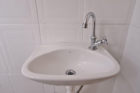 Casa à venda com 97m², 3 quartos e sem vagaBanheiro - Casa 2