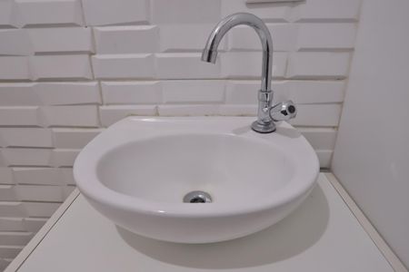 Casa à venda com 97m², 3 quartos e sem vagaBanheiro - Casa 1