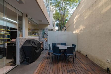 Apartamento para alugar com 72m², 1 quarto e 1 vagaVaranda