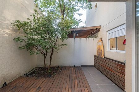 Apartamento para alugar com 72m², 1 quarto e 1 vagaVaranda