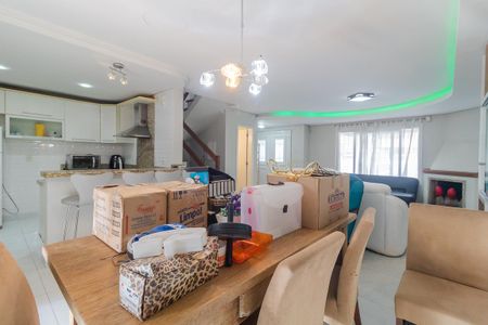 Casa à venda com 140m², 3 quartos e 2 vagas Casa à venda com 140m², 3 quartos e 2 vagasSala de Jantar