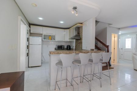 Casa à venda com 140m², 3 quartos e 2 vagas Casa à venda com 140m², 3 quartos e 2 vagasCozinha