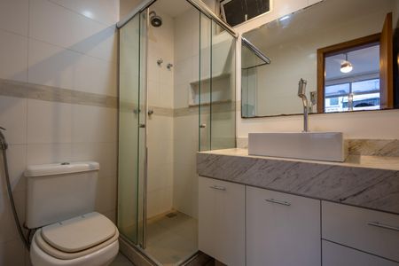 Apartamento à venda com 105m², 3 quartos e sem vaga Apartamento à venda com 105m², 3 quartos e sem vagaBanheiro Suíte