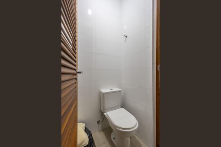 Apartamento à venda com 105m², 3 quartos e sem vaga Apartamento à venda com 105m², 3 quartos e sem vagaBanheiro de Serviço