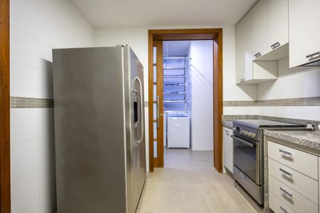 Apartamento à venda com 105m², 3 quartos e sem vaga Apartamento à venda com 105m², 3 quartos e sem vagaCozinha