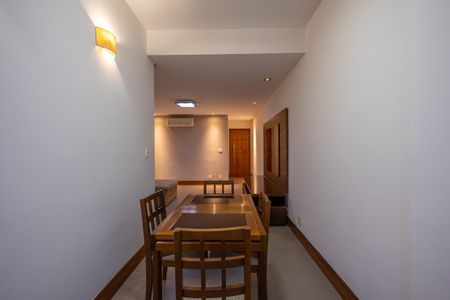 Apartamento à venda com 105m², 3 quartos e sem vaga Apartamento à venda com 105m², 3 quartos e sem vagaSala