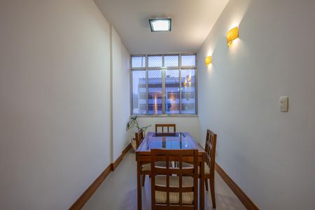 Apartamento à venda com 105m², 3 quartos e sem vaga Apartamento à venda com 105m², 3 quartos e sem vagaSala