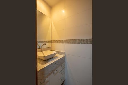 Apartamento à venda com 105m², 3 quartos e sem vaga Apartamento à venda com 105m², 3 quartos e sem vagaBanheiro Social
