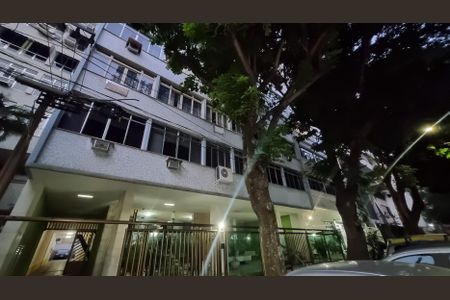 Apartamento à venda com 105m², 3 quartos e sem vaga Apartamento à venda com 105m², 3 quartos e sem vagaFachada