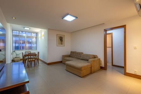 Apartamento à venda com 105m², 3 quartos e sem vaga Apartamento à venda com 105m², 3 quartos e sem vagaSala