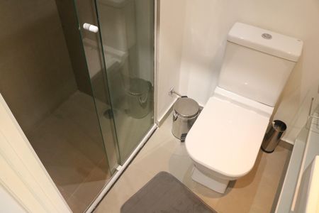 Banheiro de kitnet/studio para alugar com 1 quarto, 20m² em Perdizes, São Paulo
