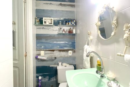 Casa à venda com 200m², 4 quartos e 2 vagas Casa à venda com 200m², 4 quartos e 2 vagasBanheiro da Suíte