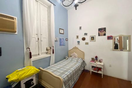 Casa à venda com 200m², 4 quartos e 2 vagas Casa à venda com 200m², 4 quartos e 2 vagasQuarto 1