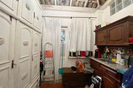 Casa à venda com 200m², 4 quartos e 2 vagas Casa à venda com 200m², 4 quartos e 2 vagasCopa