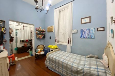 Casa à venda com 200m², 4 quartos e 2 vagas Casa à venda com 200m², 4 quartos e 2 vagasQuarto 1