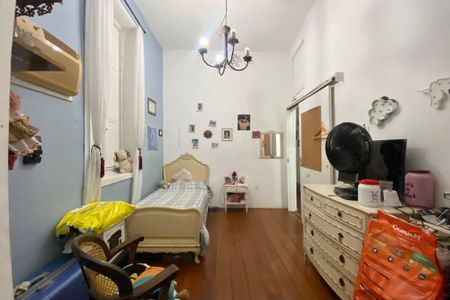 Casa à venda com 200m², 4 quartos e 2 vagas Casa à venda com 200m², 4 quartos e 2 vagasQuarto 1