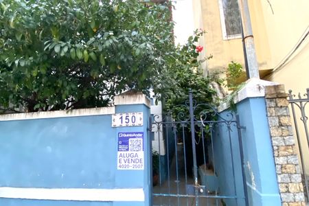 Casa à venda com 200m², 4 quartos e 2 vagas Casa à venda com 200m², 4 quartos e 2 vagasFachada e placa