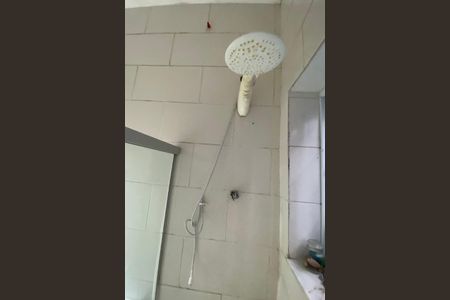 Casa à venda com 200m², 4 quartos e 2 vagas Casa à venda com 200m², 4 quartos e 2 vagasBanheiro social