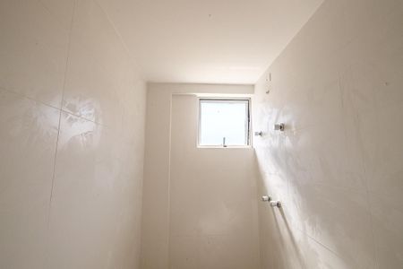 Apartamento à venda com 62m², 2 quartos e 2 vagas Apartamento à venda com 62m², 2 quartos e 2 vagasBanheiro da Suíte 2