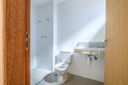 Apartamento à venda com 62m², 2 quartos e 2 vagas Apartamento à venda com 62m², 2 quartos e 2 vagasBanheiro da Suíte 1
