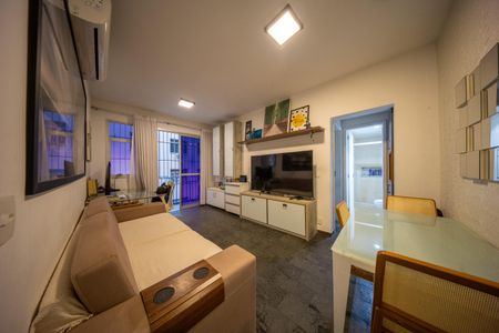Apartamento à venda com 60m², 2 quartos e 1 vaga Apartamento à venda com 60m², 2 quartos e 1 vagaSala