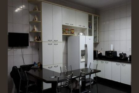 Casa à venda com 125m², 2 quartos e 5 vagas