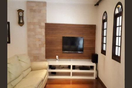 Casa à venda com 125m², 2 quartos e 5 vagas