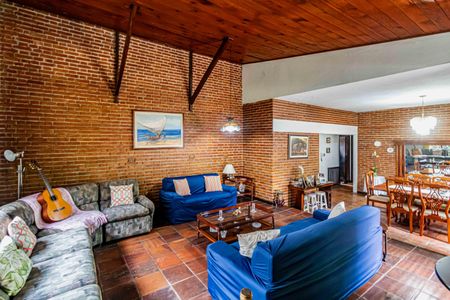 Casa à venda com 1200m², 4 quartos e 5 vagasSala