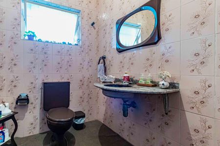 Casa à venda com 1200m², 4 quartos e 5 vagasLavabo