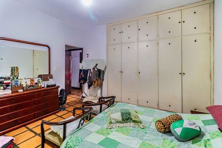 Casa à venda com 1200m², 4 quartos e 5 vagasSuíte