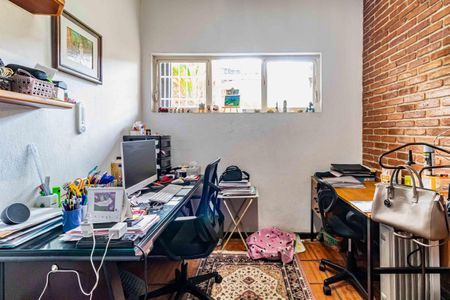 Casa à venda com 1200m², 4 quartos e 5 vagasEscritório