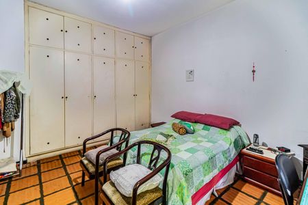 Casa à venda com 1200m², 4 quartos e 5 vagasSuíte